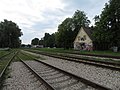 Przystanek kolejowy oraz tory kolejowe w Iļģuciems