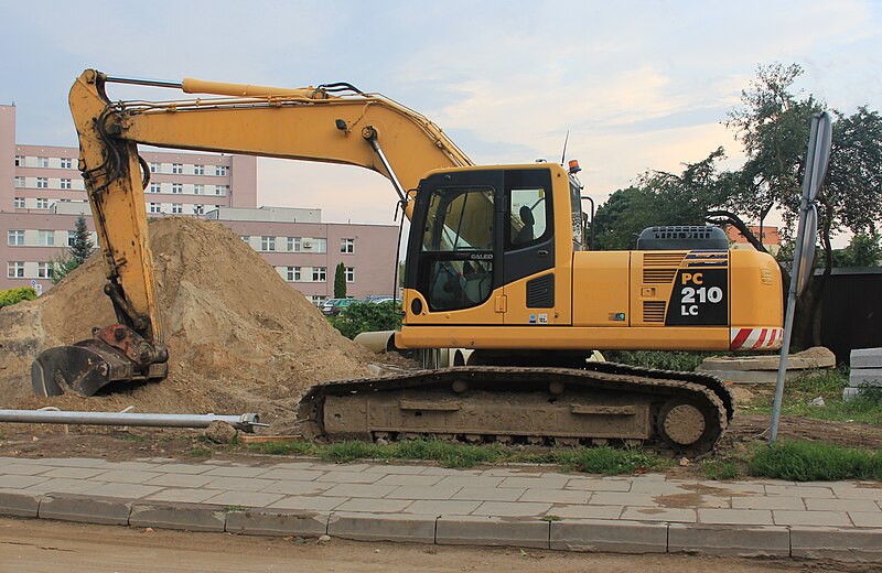 File:Komatsu excavator PC210LC.JPG