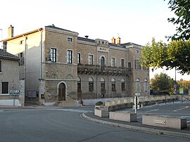 The town hall in La Chapelle-de-Guinchay