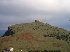 Mont Kolitza avec l'ermitage de Saint-Sébastien et San Roque.