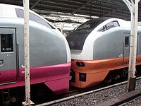 基本編成・付属編成連結部 （2005年7月 日暮里駅）