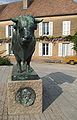 Statue du taureau du Pompon, Saulieu, Bourgogne