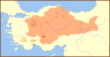 la sultanujo en la jaro 1190 - la stelo markigas la tiutempan ĉefurbon Konya (Iconium)