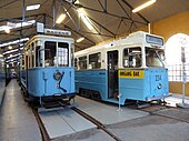 Motorwagen 6 (bouwjaar 1918) en 234 (bouwjaar 1957, type Høka) in het Trammuseum van Oslo (Sporveismuseet Oslo); 30 november 2015.