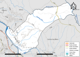 Carte en couleur présentant le réseau hydrographique de la commune