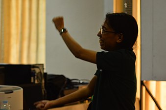 Bel leads the participants on a Baby Shark dance as an ice-breaker during the 10th Bikol Wikipedia Anniversary ADNU