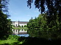 Blick auf Schloss Ringelheim mit Schlossteich