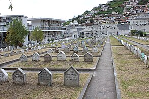 Área de tumbas infantiles.