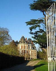 Chateau de la Chapelle du bois