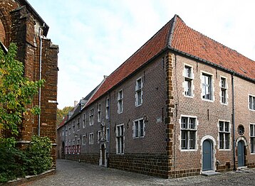 De plek waar Anna en Robert Leopold in 1927 door de paardenkoets zijn verongelukt. Infirmeriestraat in Diest