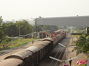 Trains at Dimbokro station