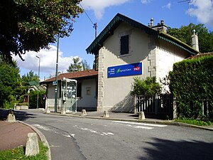 Façade du bâtiment des voyageurs.