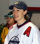 Jayna Hefford, vierfache Olympiasiegerin im Eishockey