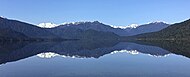Lake Kaniere v oblasti západního pobřeží Nového Zélandu