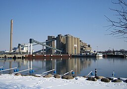 Cementfabriken vid hamnen