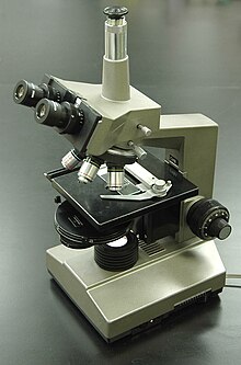 Фазово-контрастный микроскоп.jpg