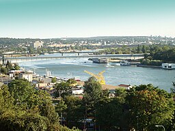 Sava rivero en Beogrado, vido de Kalemegdan-fortres.jpg
