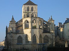 Vieux Saint-Sauveur dont la restauration est toujours en cours