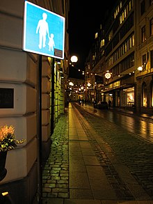 Stockholm pedestrian sign father and daughter Stockholm pedestrian sign father and daughter.jpg