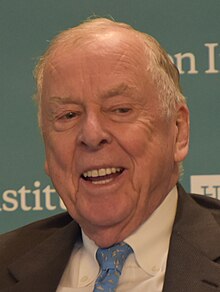 T. Boone Pickens discusses the impact of shale natural gas on the American economy at the Hudson Institute on 6 April 2016 - 25 (cropped).jpg