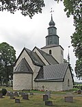 Tumbo kyrka från nordost.