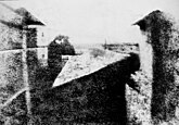 Vista da janela em Le Gras, a primeira fotografia da história.