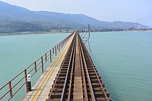 北近畿タンゴ鉄道由良川橋梁を渡るあかまつ号から見た鉄橋