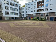 Complex form op Februariplein (augustus 2023)