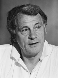 Anefo 934-2658, Bobby Robson, Netherlands, 14-06-1988.jpg