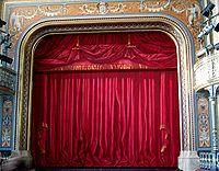 200px Augsburg Parktheater Goeggingen Vorhang