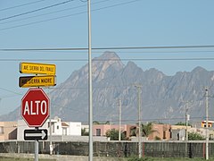 Letrero de la Avenida Sierra del Fraile