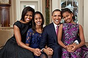 Семейный портрет Барака Обамы 2011.jpg