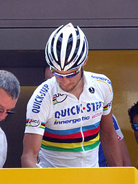 Tom Boonen, com o camisola arco-íris do Campeonato Mundial de Ciclismo em Estrada de 2005