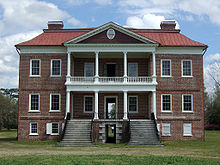 Drayton Hall, a South Carolina slave plantation Drayton Hall 2007.jpg