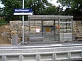 Wartehäuschen auf dem Bahnsteig