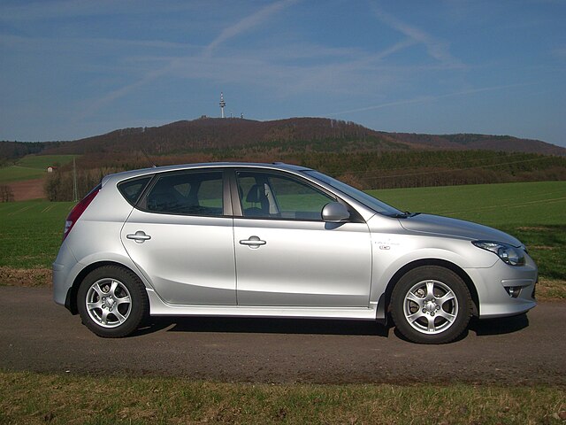 FileHyundai i30 blue sportjpg