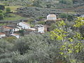 Vue de la rue de l'église dans le village de Macedo do Mato en 2013.