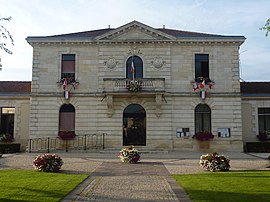 The town hall in Saint-Laurent-Médoc