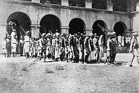 Tahanan Mappila dari Pemberontakan 1921–22 diadili di Calicut.