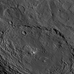 PIA19992-Ceres-DwarfPlanet-Dawn-3rdMapOrbit-HAMO-image50-20150928.jpg