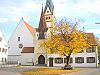 Prittriching – Kirche und Torturm der Friedhofsbefestigung