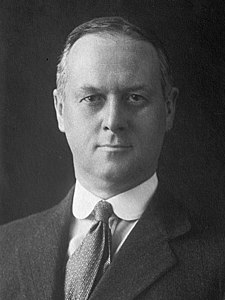 Sir Thomas Inskip jako poslanec parlamentu a nejvyšší státní zástupce (1923)