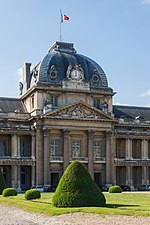 Central pavilion of the École Militaire, Paris, 1752, by Ange-Jacques Gabriel[58]