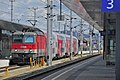 Zug im St. Pöltner Hauptbahnhof  Qualitätsbild