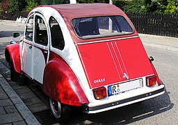 2CV Dolly from behind