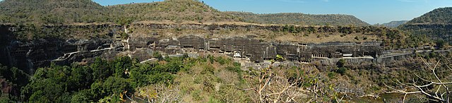 640px-Ajanta_caves_panorama_2010.jpg