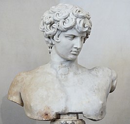 Busto de Antínoo no museu Palazzo Altemps, em Roma.