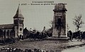 Le monument d'Ayat-sur-Sioule, inauguré en 1890, sur une carte postale ancienne.