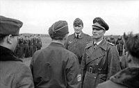 Bundesarchiv Bild 101I-533-0001-17, Reichsgebiet, Inspektion von Luftwaffensoldaten.jpg
