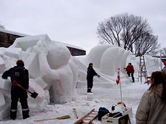 Sculptures sur neige pendant la carnaval de Québec
